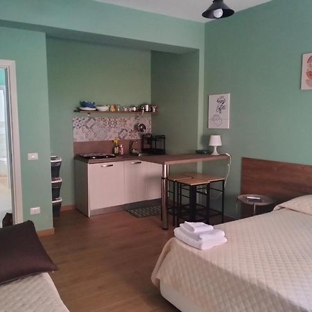 Incastro B&B In Crotone Buitenkant foto