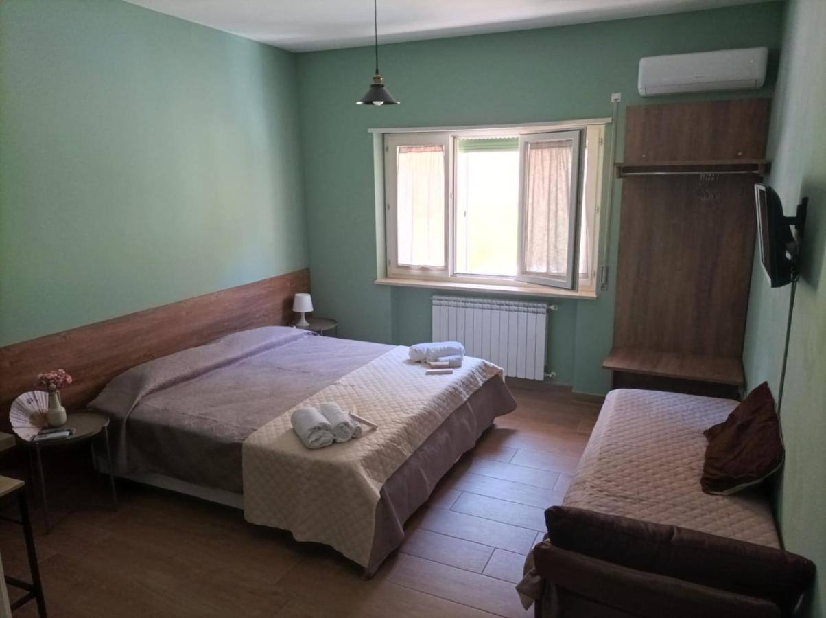 Incastro B&B In Crotone Buitenkant foto