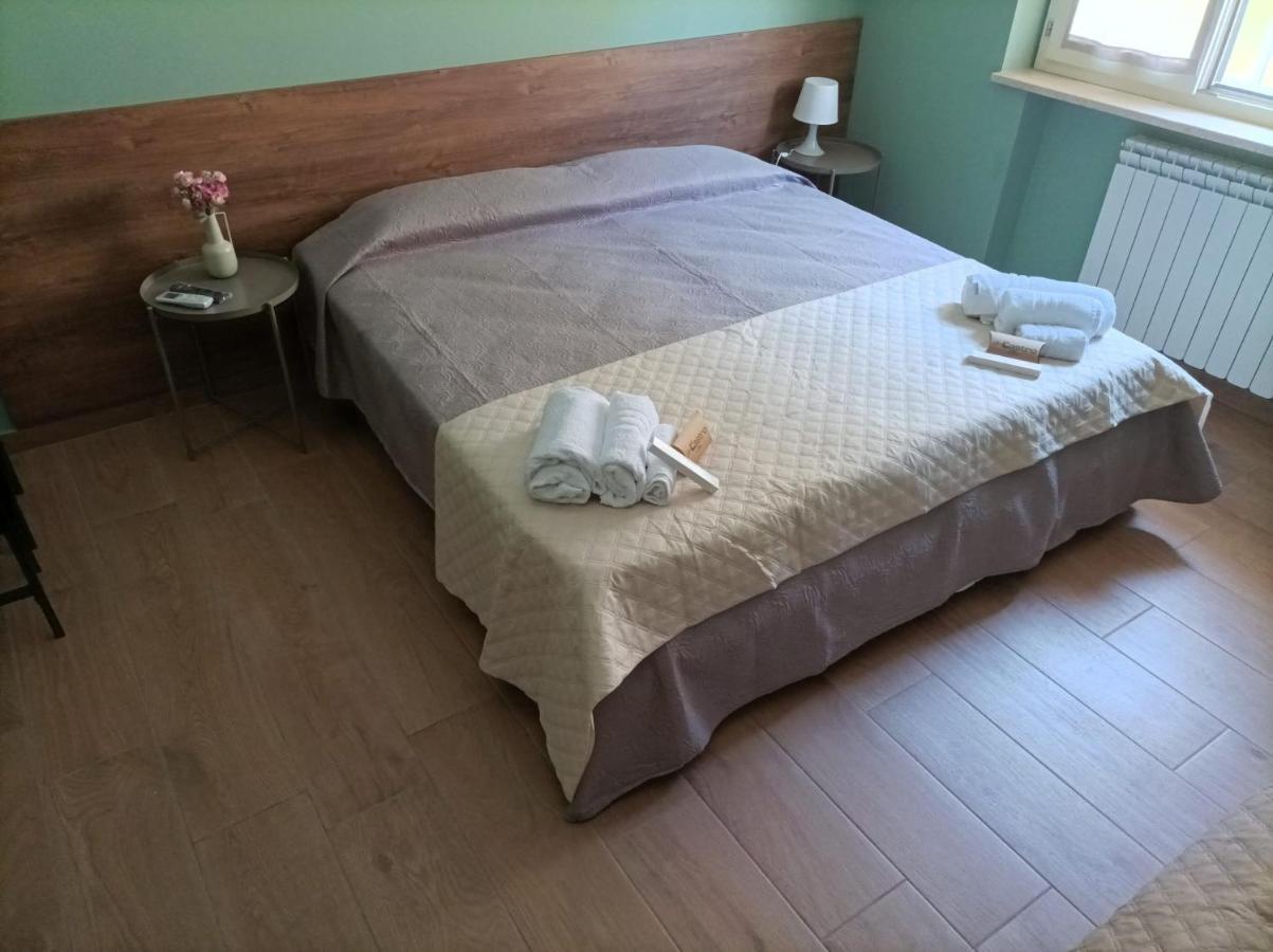 Incastro B&B In Crotone Buitenkant foto