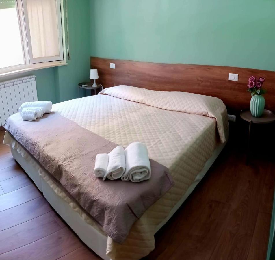 Incastro B&B In Crotone Buitenkant foto